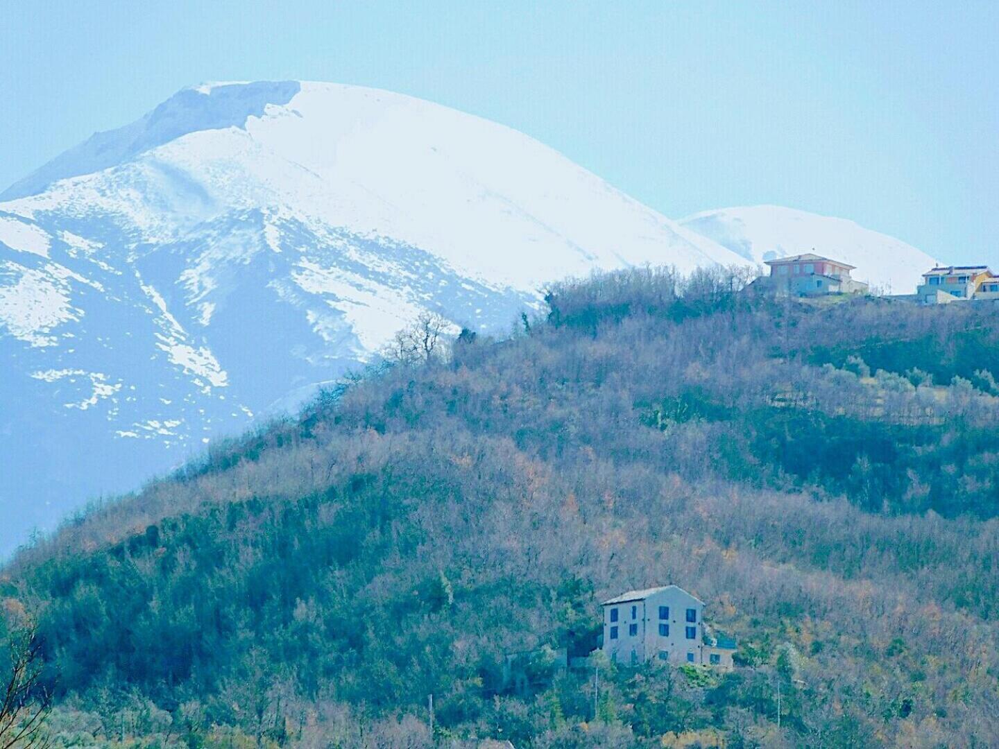 La Casa Dalle Finestre Blu Abbateggio ภายนอก รูปภาพ