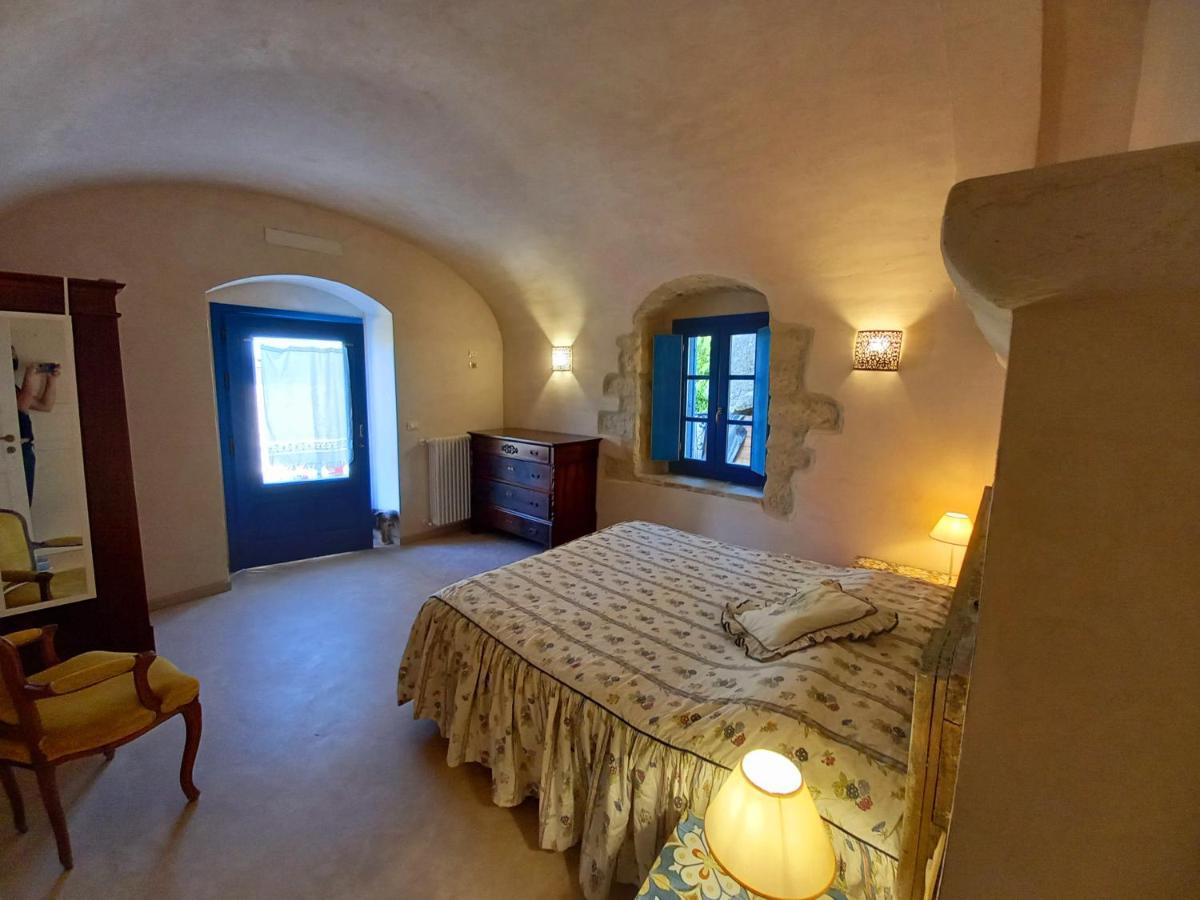 La Casa Dalle Finestre Blu Abbateggio ภายนอก รูปภาพ