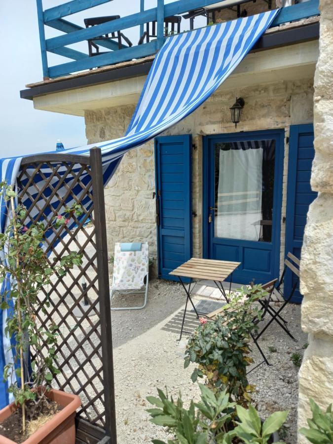 La Casa Dalle Finestre Blu Abbateggio ภายนอก รูปภาพ