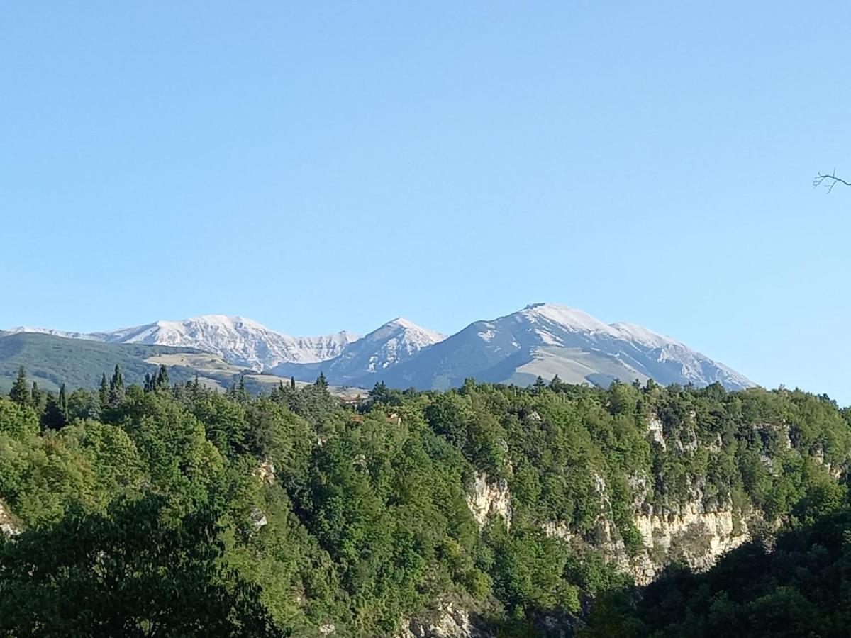 La Casa Dalle Finestre Blu Abbateggio ภายนอก รูปภาพ