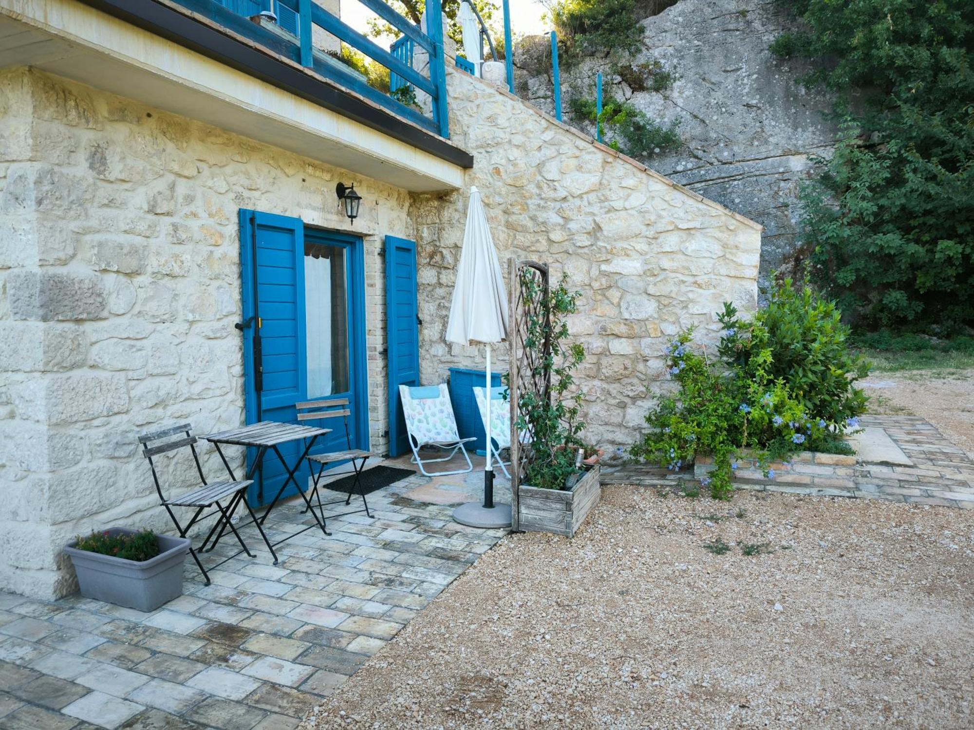 La Casa Dalle Finestre Blu Abbateggio ภายนอก รูปภาพ
